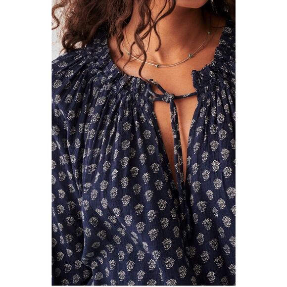 Faherty Blouse Navy Floral Peasant Flowy Bishop Sleeve Emery S - Picture 1 of 12